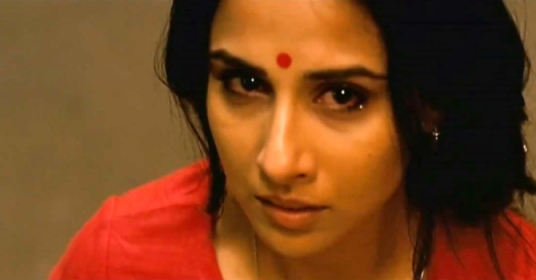 Would you mess with a pregnant woman with this look in her eyes? Oh, hell no you wouldn't. If you did, you would die. Vidya Balan as the pregnant Vidya Bagchi in the Indian thriller *Kahaani* (2012)